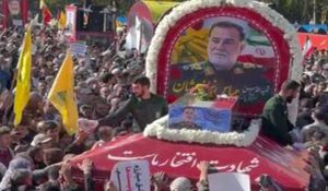 حضور باشکوه اصفهانی‌ها در مراسم تشییع شهید نیلفروشان – خلیجفا شیعه