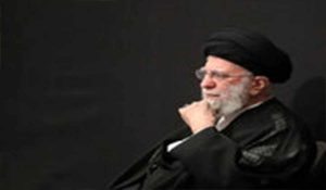 قرائت پیام رهبر انقلاب برای مراسم تشییع شهدای قضات علی رازینی و محمد مقیسه توسط حجت الاسلام گلپایگانی					 – نابند شیعه
