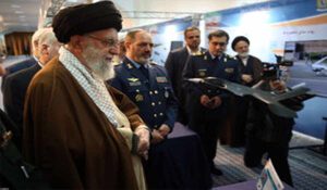 بازدید رهبر انقلاب از آخرین دستاوردهای صنعت دفاعی کشور					 – نابند شیعه